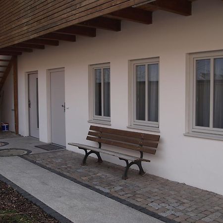 Gaestehaus In Der Gotthardtstrasse Ерфурт Екстериор снимка